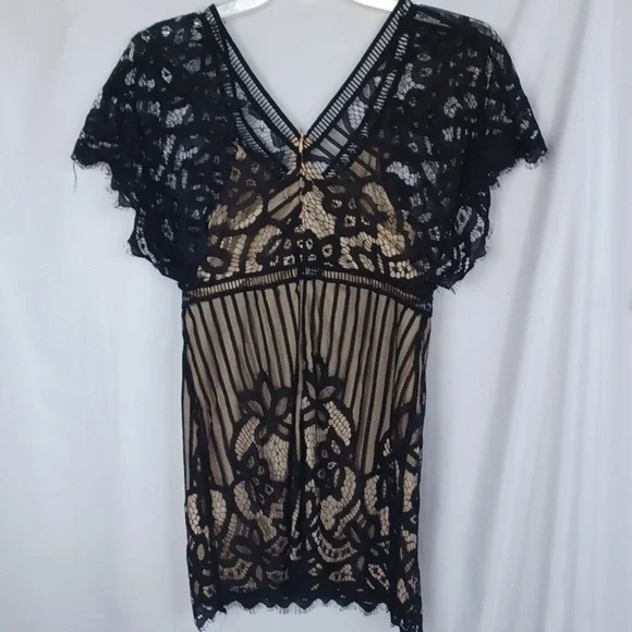 Boohoo Cream and Black Lace Dress, Sz 10, 19" PTP, 16" Waist, 33" L - Picture 7 of 8